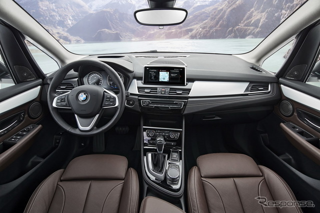 BMW2シリーズ アクティブ ツアラーのPHV「225xe」改良新型