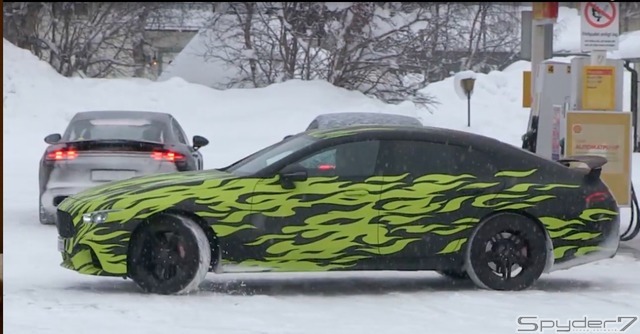 メルセデス　AMG GT クーペ　スクープ動画