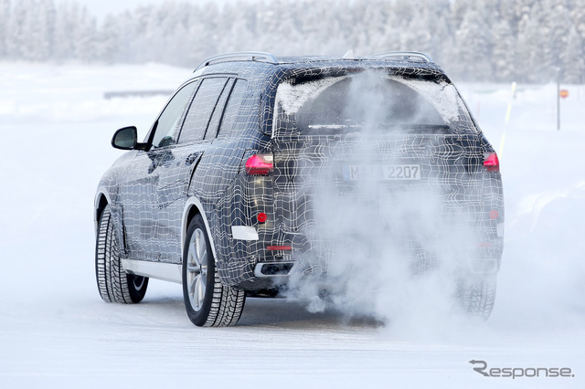 BMW X7 スクープ写真