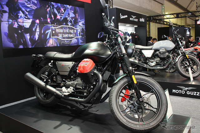 Moto Guzzi V7lll Carbon（東京モーターサイクルショー2018）