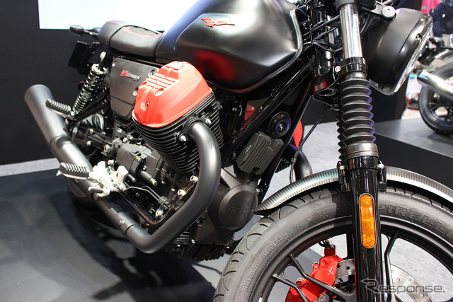 Moto Guzzi V7lll Carbon（東京モーターサイクルショー2018）