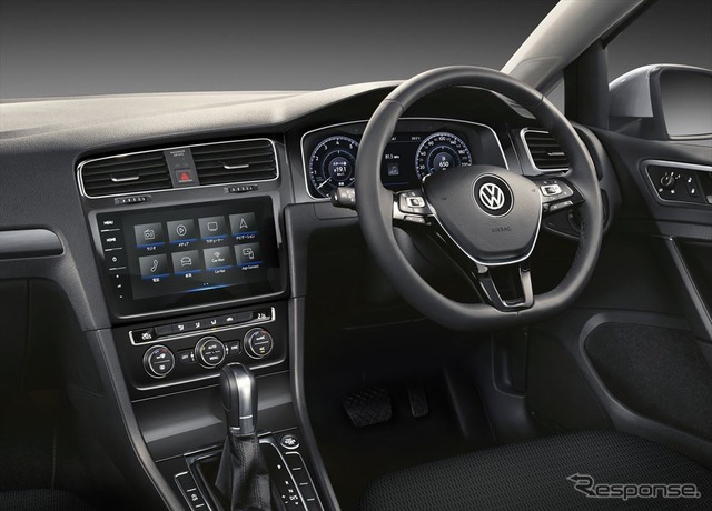 VW ゴルフ TSIコンフォートライン テックエディション インテリア