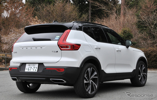 ボルボ XC40