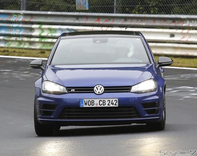 VW ゴルフ R420 のテスト車両（参考画像）