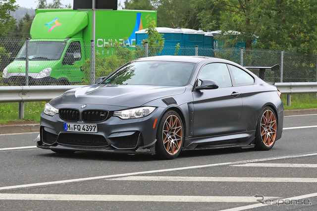 BMW M4 CSL プロトタイプスクープ写真