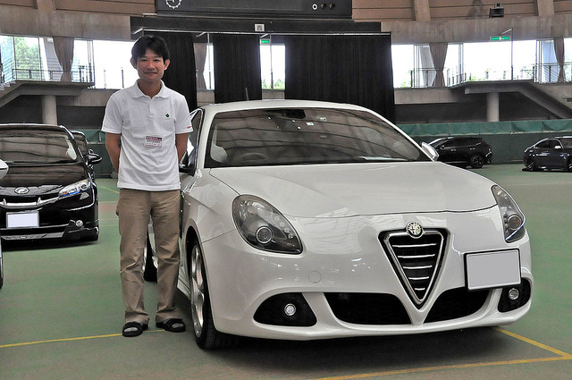 Alfa Romeo ジュリエッタ(オーナー/折田和之さん)by アンティフォン Alfa Romeo ジュリエッタ(オーナー/折田和之さん)by アンティフォン