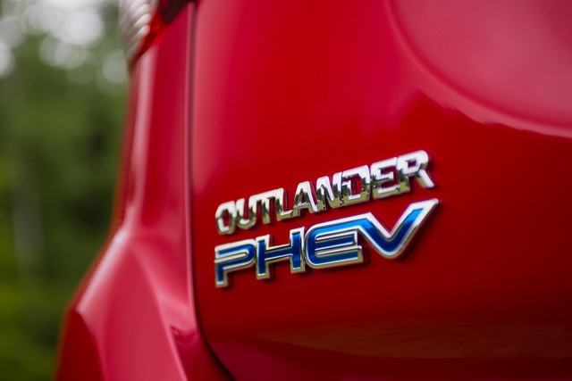 三菱 アウトランダー PHEV