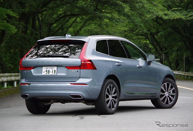 ボルボ XC60 D4 AWD Inscription（参考画像）