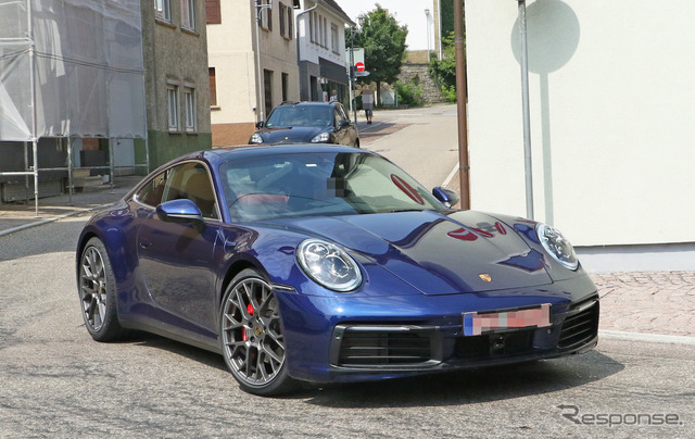 ポルシェ 911 新型（992型）フルヌードスクープ写真