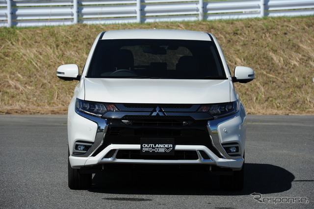 三菱 アウトランダーPHEV 改良新型（プロトタイプ）