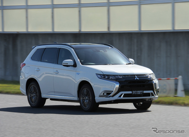 三菱 アウトランダー PHEV（プロトタイプ）