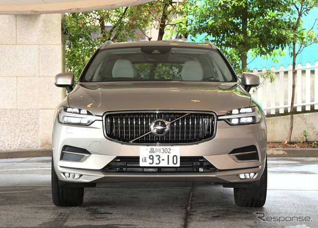 ボルボ XC60 D4 AWD