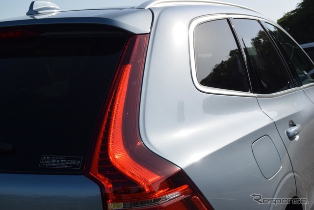 ボルボ XC60 D4 Inscription