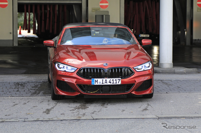 BMW 8シリーズカブリオレ（M850i）スクープ写真