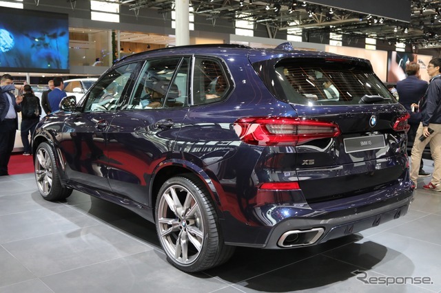 BMWX5新型（パリモーターショー2018）