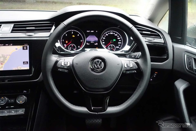 VW トゥーラン 新型（TDIハイライン）