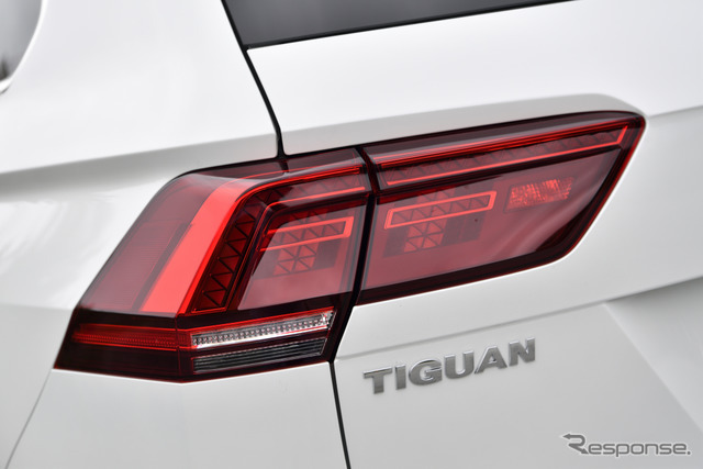 VW ティグアンTDI 4モーション R-ライン（Tiguan TDI 4MOTION R-LINE）