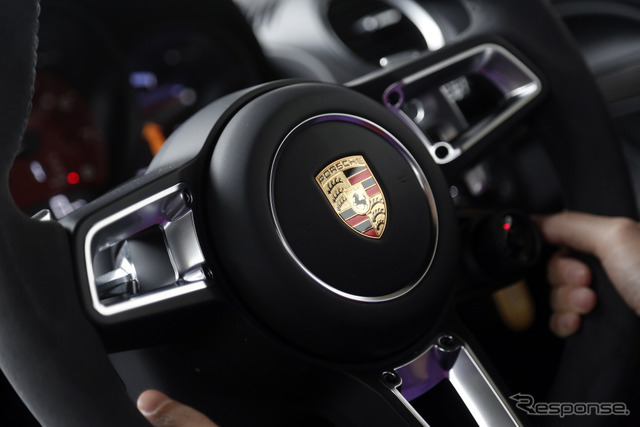 PORSCHE DRIVING & ROUNDTABLE