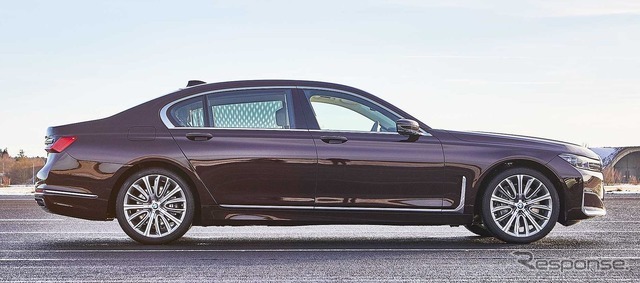 BMW 7シリーズ 改良新型のPHV、745Le