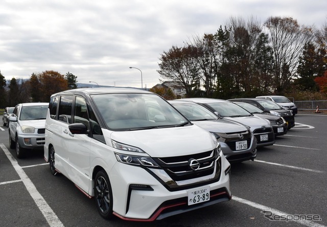 関越自動車道赤城高原サービスエリアで記念撮影。