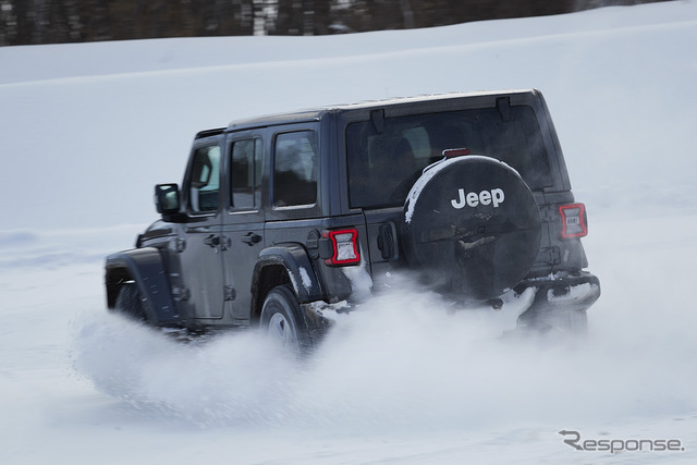 ジープ ラングラー 新型（アンリミテッド・サハラ・ローンチエディション3.6L）