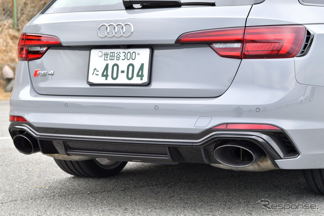 アウディ RS4アバント 新型