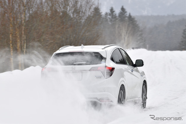 【ホンダ ヴェゼル Modulo仕様 雪上試乗】“雪道”前提ではなく、普通に運転できてしまう…佐藤久実