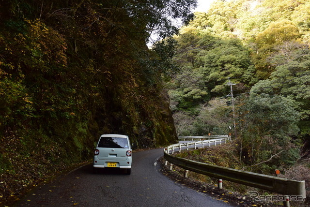 道路整備が進む九州山地だが、サブルートに入ると途端に隘路だらけ。だが、そういうルートに限って景色が素敵だったりするから悩ましい。意外なほど荒れ道に強かったトコットなら恐るるに足らずである。