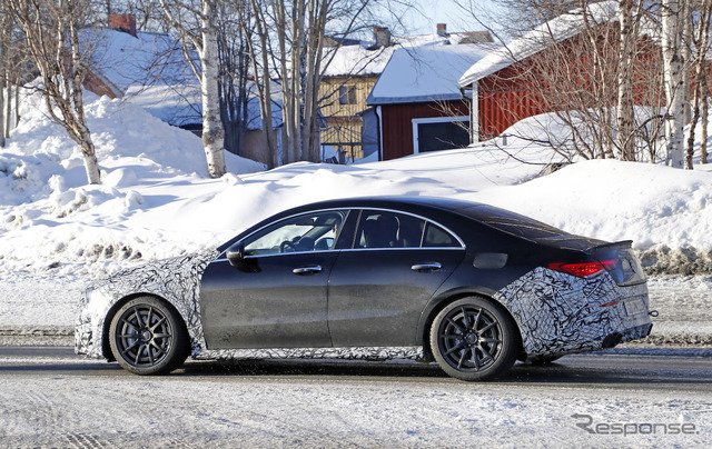 メルセデス AMG CLA45 スクープ写真