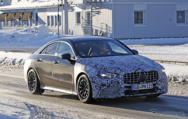 メルセデス AMG CLA45 スクープ写真