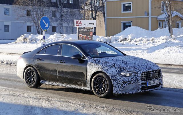 メルセデス AMG CLA45 スクープ写真