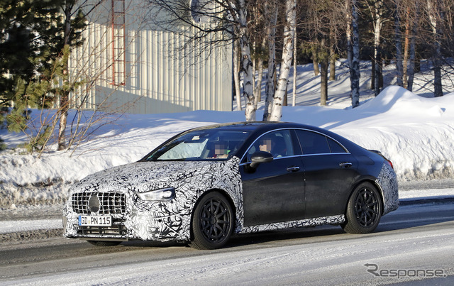 メルセデス AMG CLA45 スクープ写真