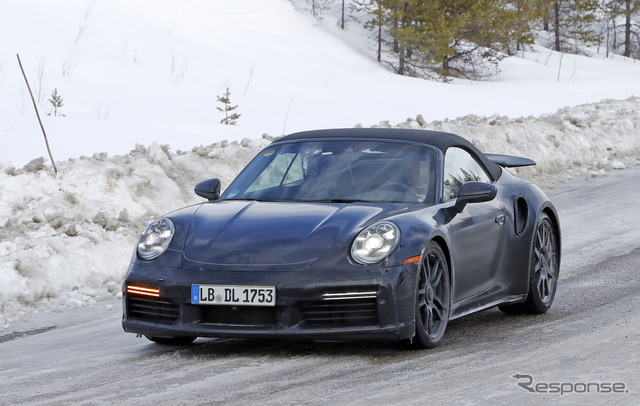 ポルシェ 911ターボ カブリオレ 新型（スクープ写真）