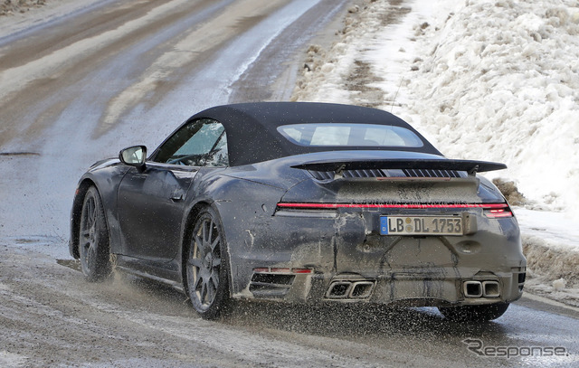 ポルシェ 911ターボ カブリオレ 新型（スクープ写真）