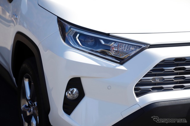 トヨタ RAV4 HYBRID G