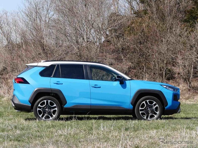 トヨタ RAV4 アドベンチャー