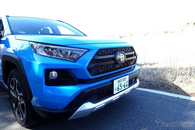 トヨタ RAV4 アドベンチャー