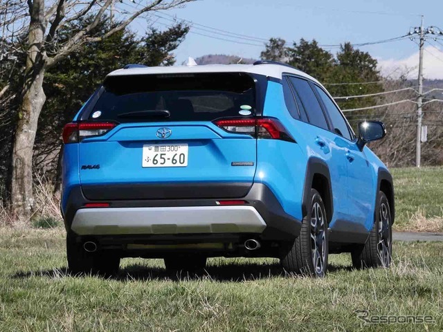 トヨタ RAV4 アドベンチャー