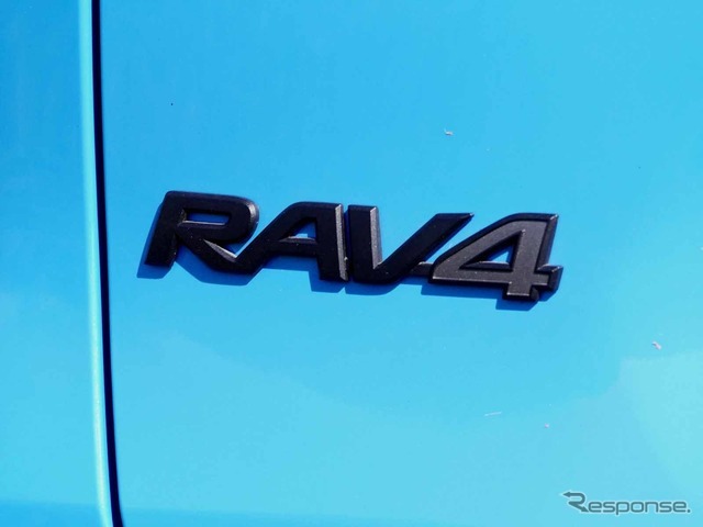 トヨタ RAV4 アドベンチャー