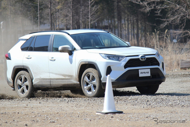 トヨタ RAV4 新型