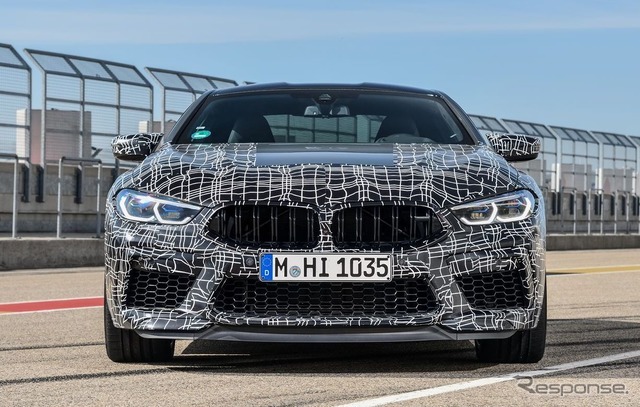 BMW M8 クーペ 新型の開発プロトタイプ