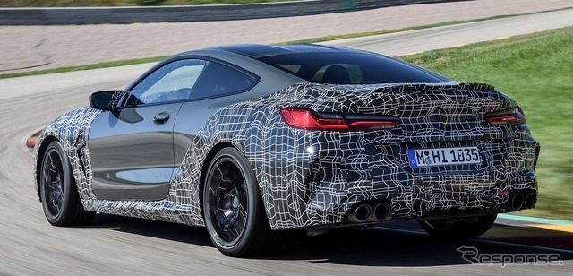 BMW M8 クーペ 新型の開発プロトタイプ