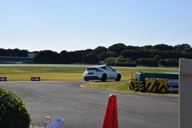 ホンダ 4輪独立型EV CR-Z