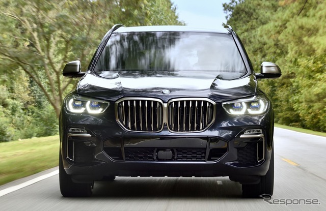 BMW X5 新型の「M50i」