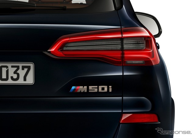 BMW X5 新型の「M50i」