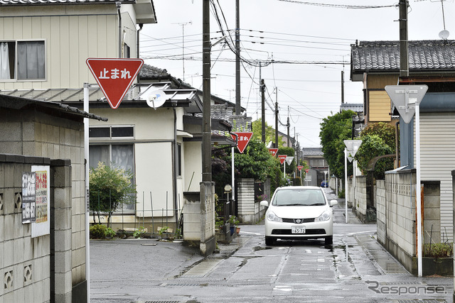 全ての止まれでアラームが鳴ったらうるさく感じるだろうな、と思っていたが画面上でしっかりと注意喚起を表示し続けるスマートな結果となった