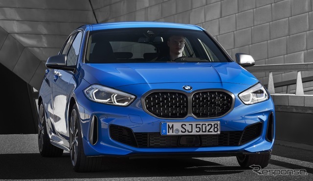 BMW 1シリーズ 新型の M135i xDrive