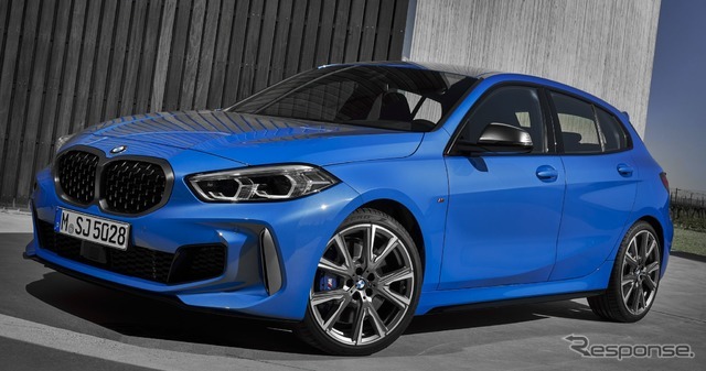 BMW 1シリーズ 新型の M135i xDrive