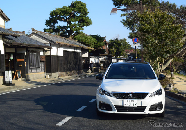 島根・松江城近くには古い町並みが残る。
