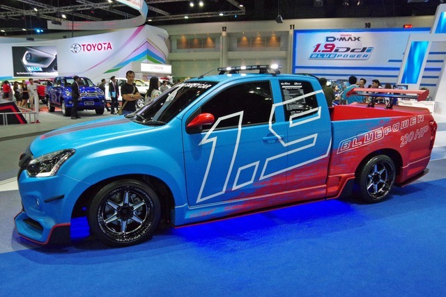 いすゞ D-MAX セーフティカー 1.9Ddi ブルー・パワー（タイ国際モーターエキスポ15）